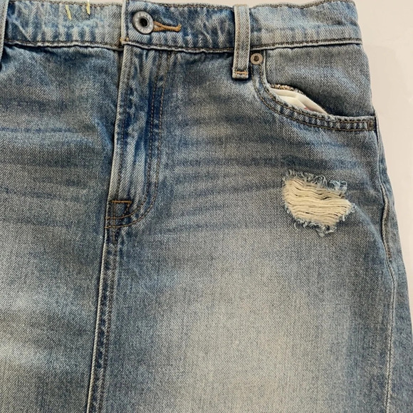Lucky Brand Women’s Denim Mini Skirt Light Wash Distressed Size 4 / 27 - Picture 3 of 13